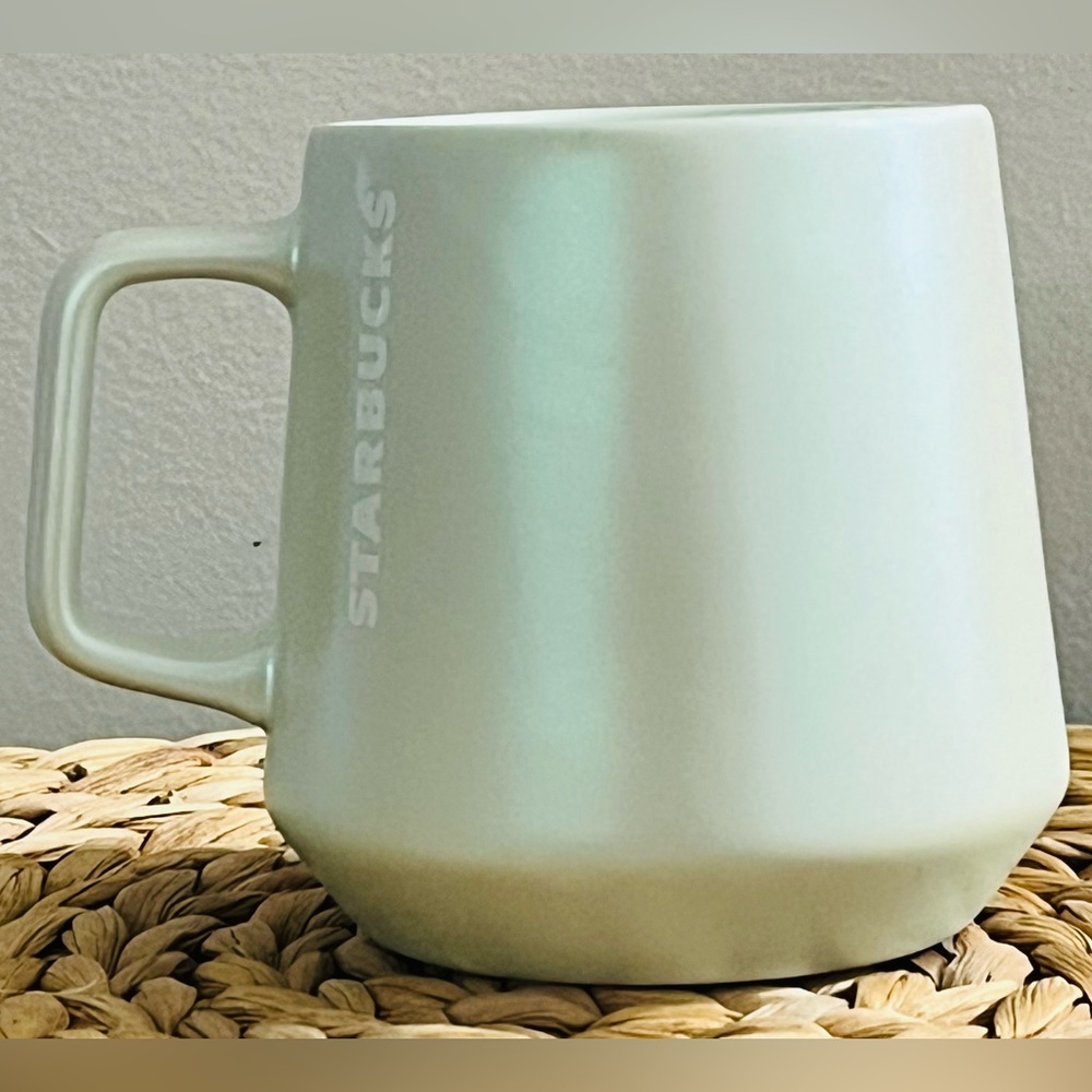 STARBUCKS - Light Green Shimmer Mug
